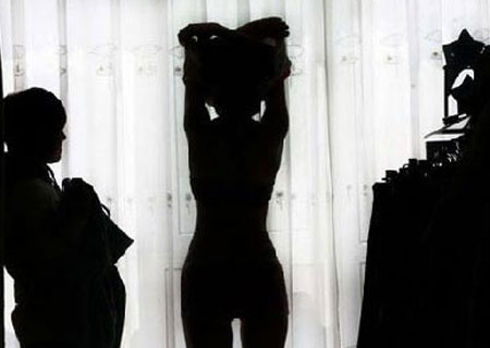 ʵ�Ĵ�ѧ����Ů���Ա�ģ�ض��ľ�����ͼ��