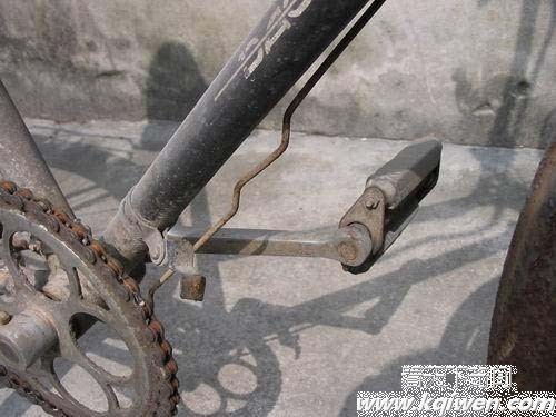 ��������ɬ���ؼ۳��۰���һ��